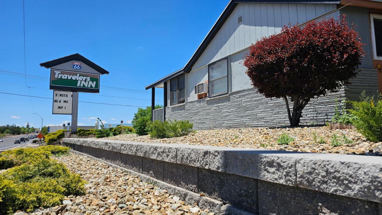 Travelers Inn 깃대 외부 사진